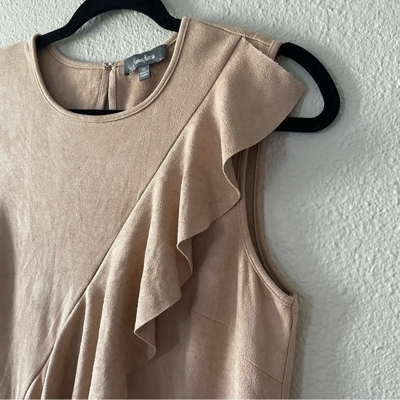 Neiman Marcus Suede Shift Dress Women’s 6 Tan Front Ruffle Knee Length - Picture 4 of 13